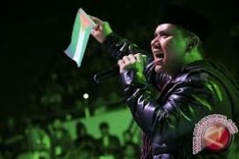 Fadly-Yoyok  "Padi' shoting untuk 'Musikimia' di Beijing