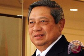 Presiden Yudhoyono Jenguk Cucu Keduanya