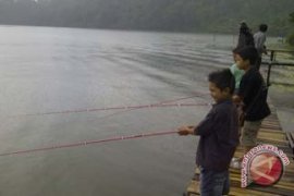 Hujan Lebat, Wisatawan ke Bedugul Ramai