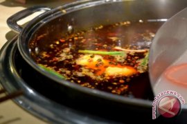 Gara-gara Sup Pedas, Lambung Pria China Bolong 