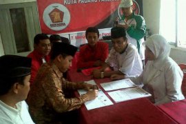 Wabup Tanahdatar Daftar Cawako Padangpanjang ke GPIR