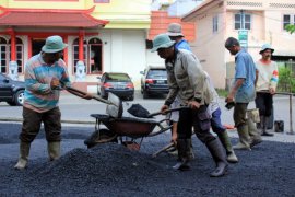 Padang aspal 11 kecamatan, panjang kurang dari tahun lalu