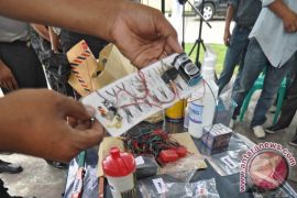 Anti-terrorist squad finds materials to produce 261 bombs