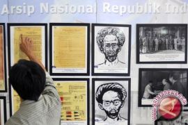  Semua arsip sejarah negara agar diserahkan ANRI