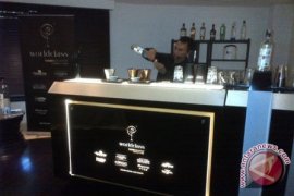Bartender Ikuti Kompetisi Kelas Dunia
