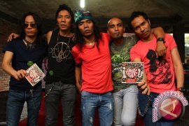 Slank jadi Tokoh Novel Politik