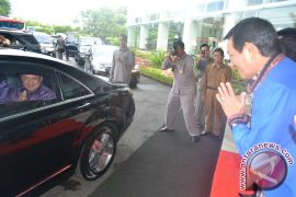 Presiden SBY Puji Pasangan Vicky-Ai