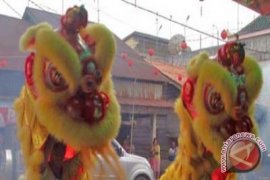 Kue keranjang tertinggi meriahkan karnaval PBTY