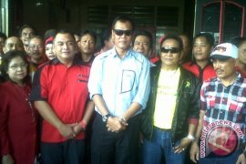 Firman Muntaco Daftar Calon Wali Kota ke PDIP Pontianak