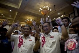 Dede Yusuf Sampaikan Selamat Kepada Aher-Demiz 