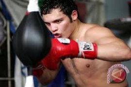 Legenda petinju Chavez dirampok oleh orang bersenjata di Mexico