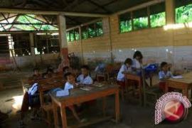 Pemkot Manado benahi sekolah hadapi Unas