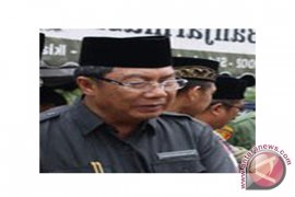 Larang Pengangkatan Tenaga Honorer
