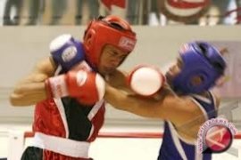 Kejuaraan sarung tinju Mangindaan cup di Manado 27 April
