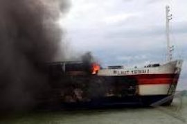 Puluhan Penumpang Selamat dari Kebakaran Kapal Cepat