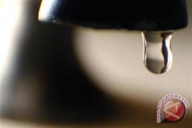 Michelle Obama Ajak Masyarakat Sering Minum Air Putih