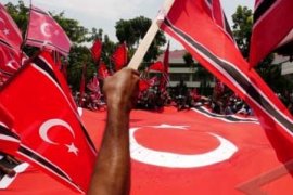 SERAHKAN BENDERA ACEH