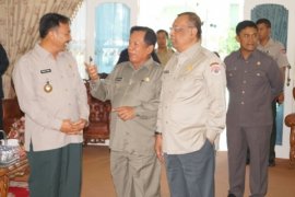 Bercengkrama Page 1 Small