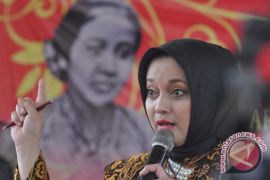 Istri Ikang Fawzi, Marissa Haque meninggal dunia