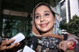 Artis Ayu Azhari akui pertemuan dengan Ahmad Fathanah