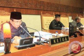  Mukmin Optimistis Kinerja Pimpinan Komisi I 