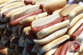Guru Tewas Tersedak Hotdog