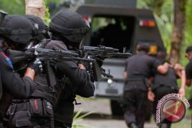 Tim Densus 88 tangkap dua warga Ngawi Jatim
