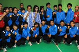 FOTO BERSAMA ATLET Page 1 Small