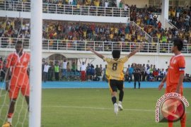 Mitra Kukar Tekuk Persisam 2-1