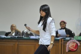 Maharani Mengakui Hubungan Intim Dengan Fathanah