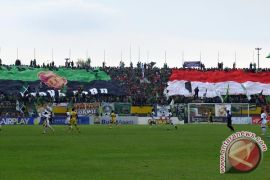 Aremania suporter terbaik Piala Sudirman