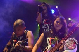 Band Kotak bius ribuan penggemar di Kota Bengkulu