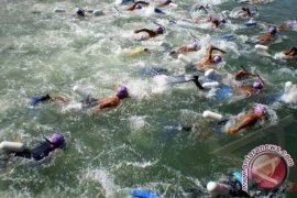 Atlet cacat penglihatan lintasi selat Pulau Pinang