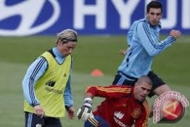 Valdes atau Casillas di Bawah Mistar Gawang Spanyol