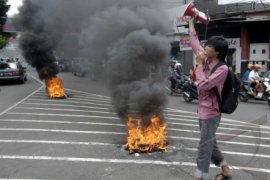 Kemensos Pulangkan Demonstran Yang Terlantar