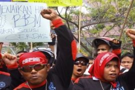 Demo BBM/Foto Joko Sulistyo