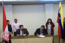RI-Venezuela Tandatangani Bebas Visa Diplomatik