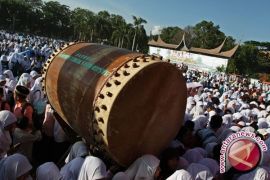 Tabuhan Beduk Awali Karnaval Seni Budaya Dugderan