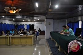 Sekdakot Manado Pimpin rapat Prolegda