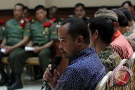 Saksi kenal Decky sebagai pembunuh tentara