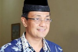 Bupati Agam Santuni Korban Kebakaran Ampek Koto