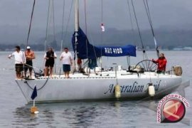 "Australian Maid' perahu layar pertama masuk finish