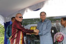 Menpera Resmikan 10.000 Rumah 