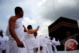 Calhaj Barsel Telah Diberi Vaksin Meningitis 