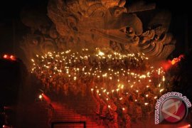 Tari Kolaborasi Cak Rina