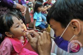 Gigi Susu Harus Dirawat Sejak Dini