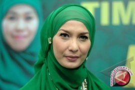 Arzeti Bilbina Enggan Dianggap Sudah Tidak Laku