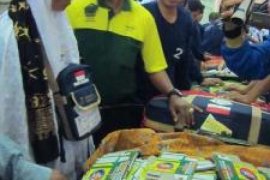 PPIH Surabaya Temukan Belasan Koper Berisi Jamu