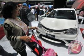 Etios Valco juarai Gymkhana Race War IIMS