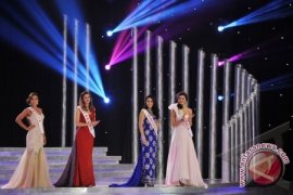  Vania Larissa Gagal ke Lima Besar "Miss World".